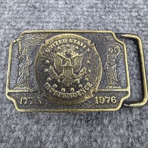 Vintage 1976 US Independence Brass Belt Buckle Bicentennial Liberty Eagle USA 17